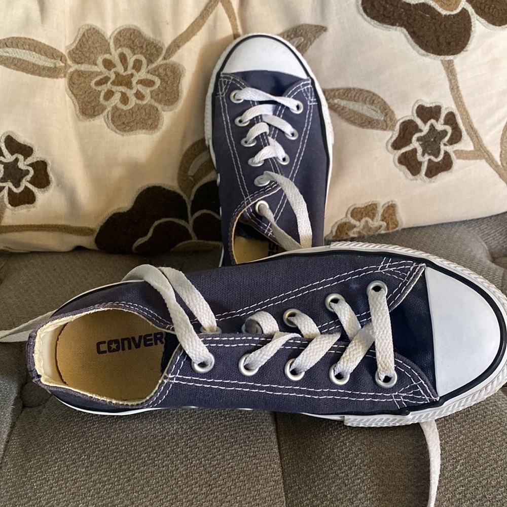 Kids CONVERSE ALL-STARS, navy/white, SIZE 1, like NEW